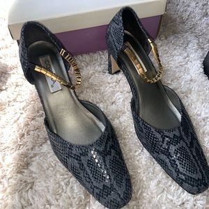 CORSINA FLEX HEELS